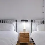 Glamorous 3bdr In Center By Lovelystay Апартаменти Лісабон