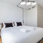 Апартаменти Glamorous 3bdr In Center By Lovelystay