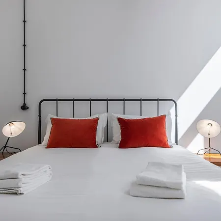Apartment Spacious 3Bdr Apartment With Balcony By Lovelystay Lisbon