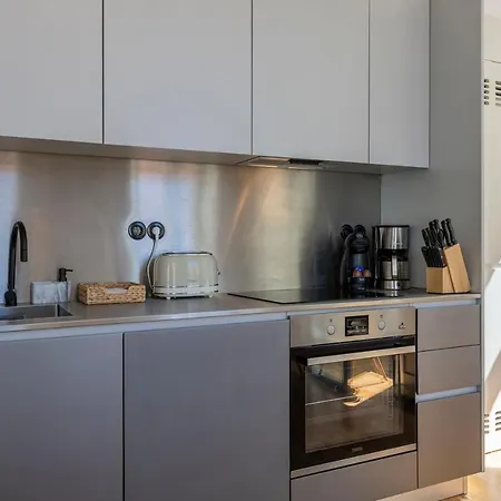 Lejlighed Spacious 3Bdr Apartment With Balcony By Lovelystay