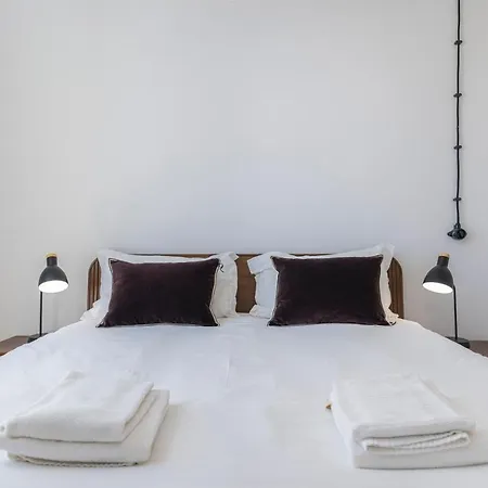 Glamorous 3bdr In Center By Lovelystay Лиссабон